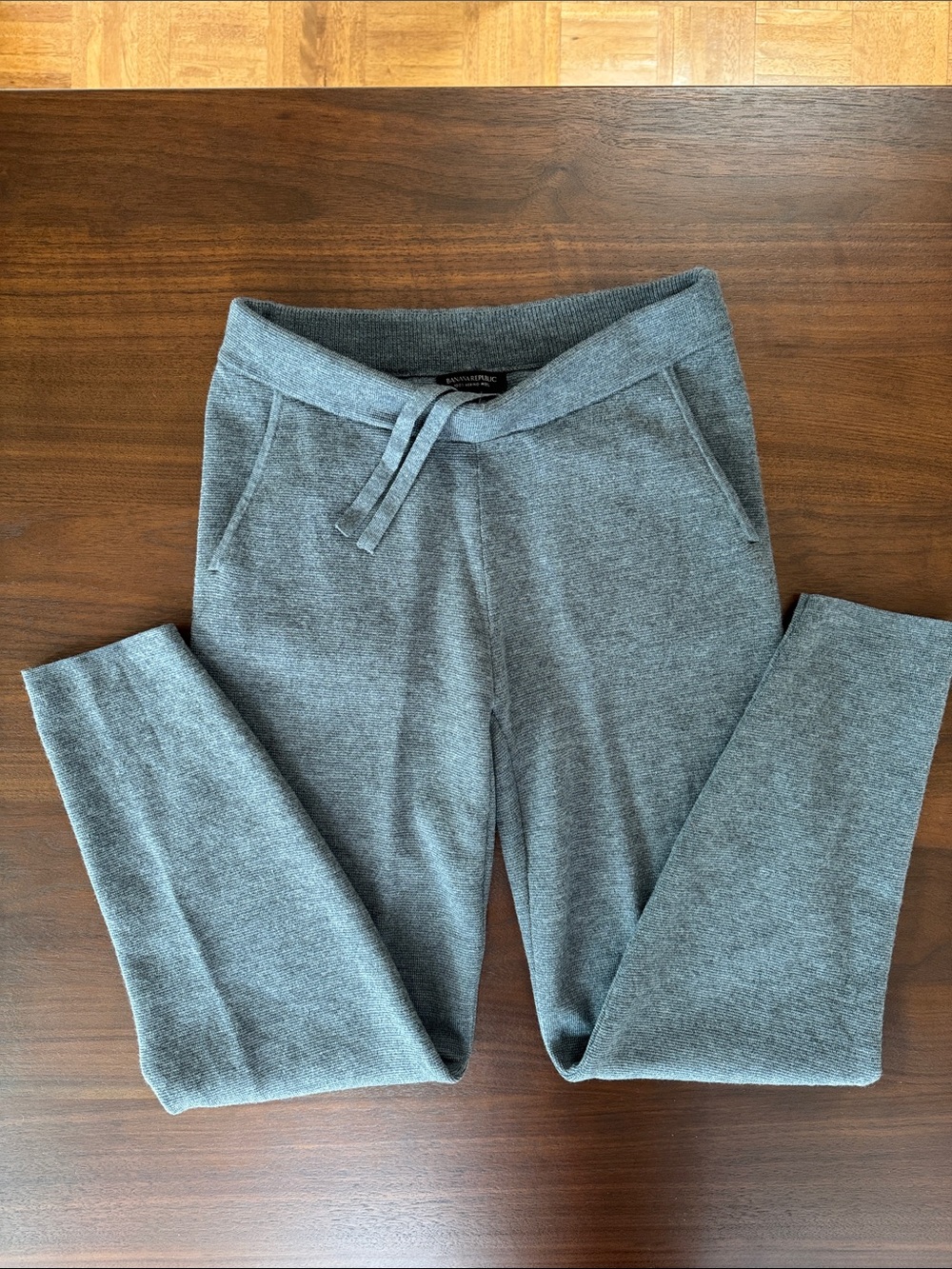 BANANA REPUBLIC 100% MERINO WOOL SWEATER JOGGER SOFT PULL ON POCKETS EUC GRAY S